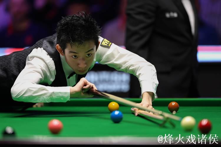 斯诺克西安大奖赛:吴宜泽以5-2击败徐思 成功挺进32强 斯诺克西安大奖赛:吴宜泽以5-2击败徐思 成功挺进32强